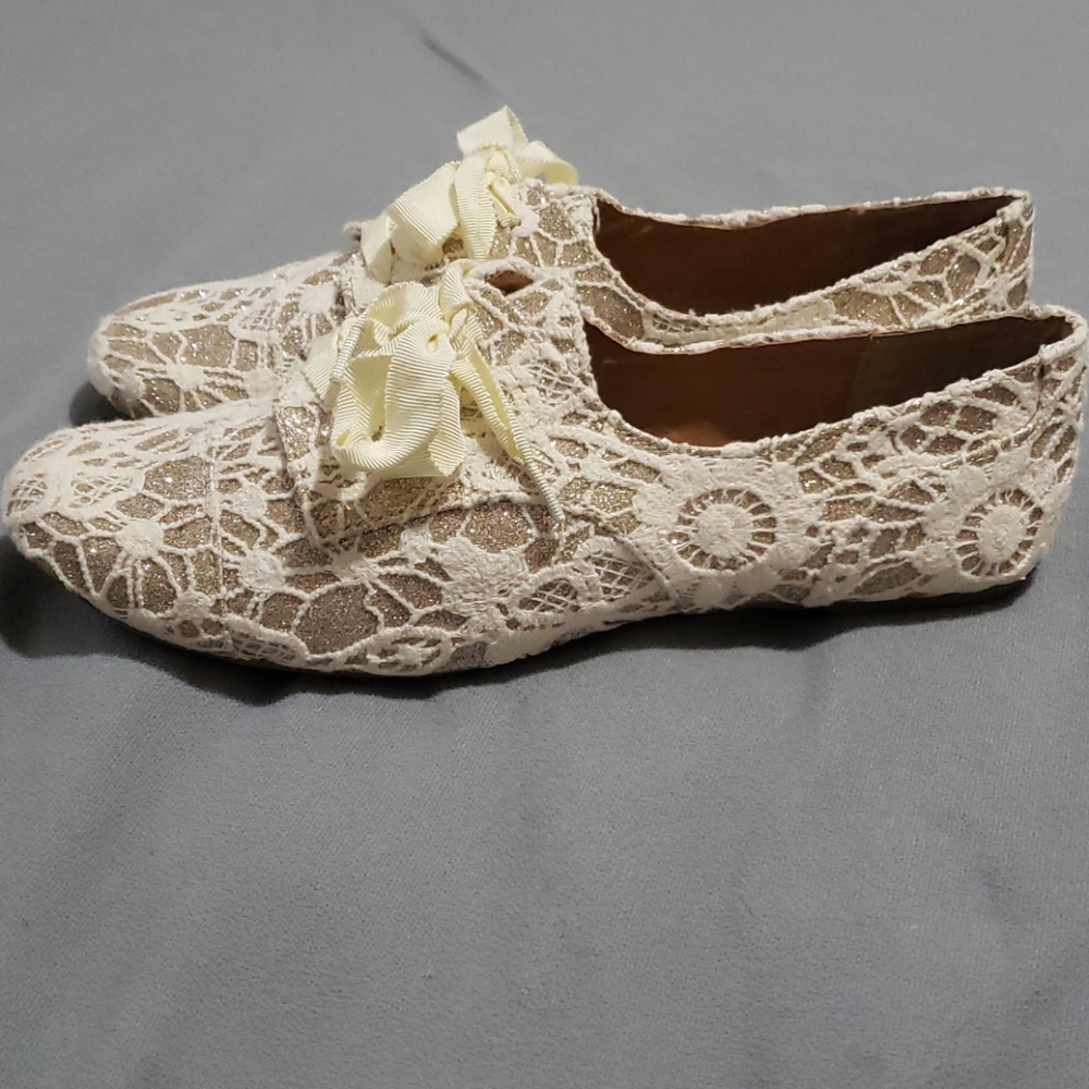 Not Rated Champagne Glitter and Lace Oxfords